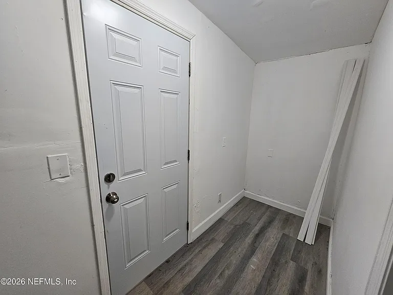 10228 Westmar Rd — Photo 10