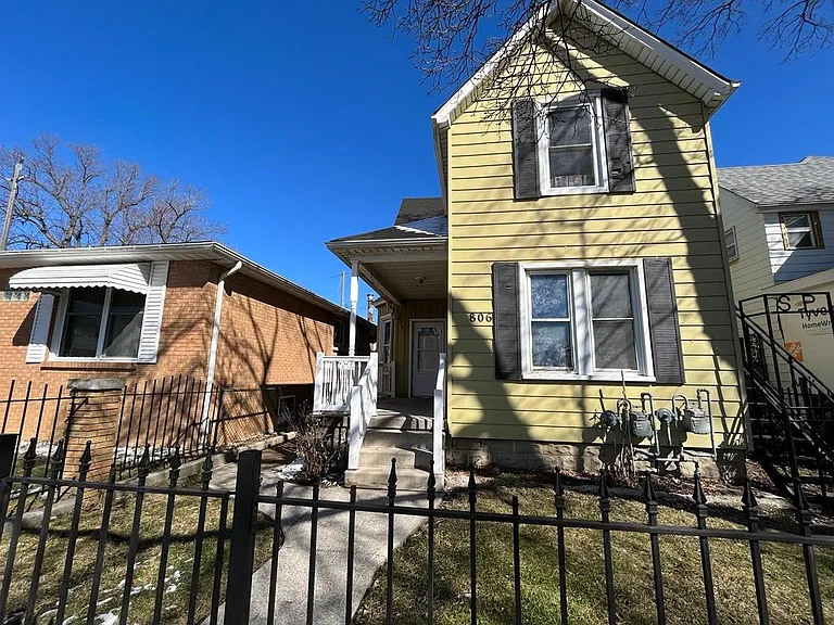 806 Marentette Ave #1 — Photo 12
