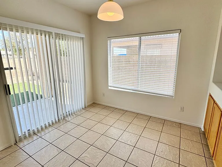 19 S 119th Ave — Photo 13