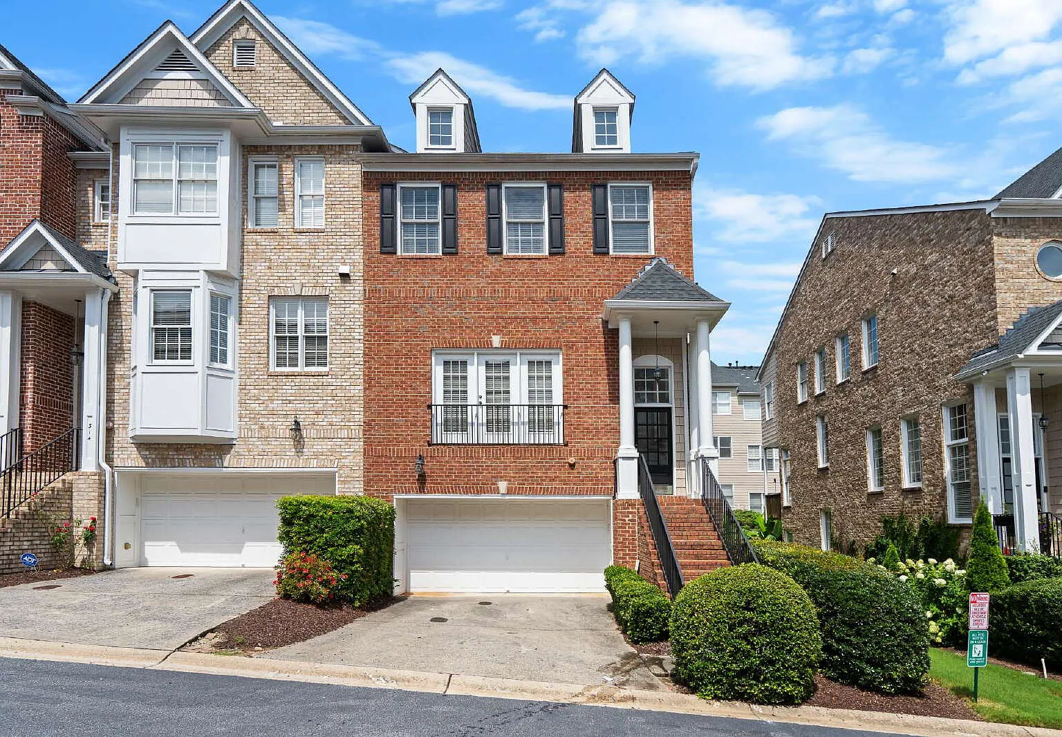 4 bed, 3.5 bath, 2884 sqft, $3,550 — Photo 2