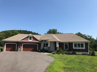 10 Shade Hollow Rd, Mill Hall, PA 17751