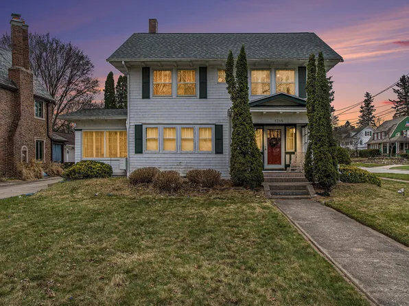 1215 W Washington Ave, Jackson, MI 49203