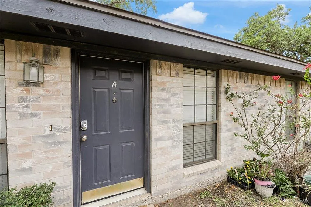 1604 Avocet Ave — Photo 1