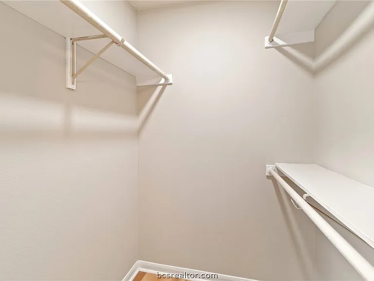 2100 Southwood Dr #24 — Photo 12