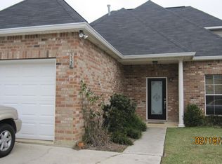 332 Lismore Ln, Covington, LA 70433