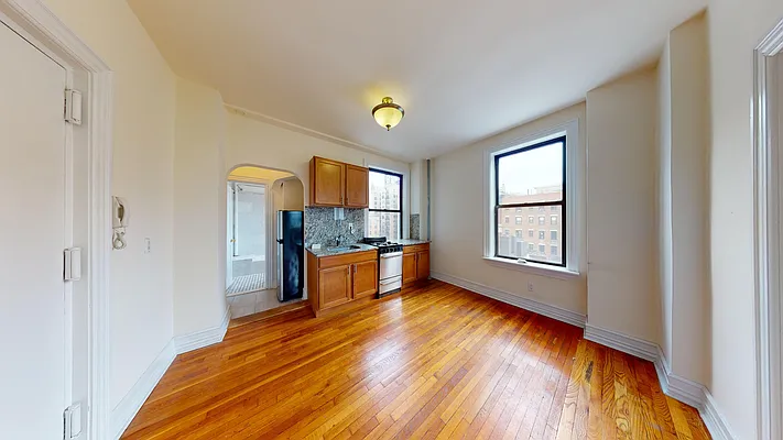 Rented by Bond New York | media 9