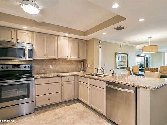 Open Kitchen to Great Room