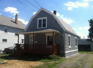 92 Oakwood St, Barberton, OH 44203