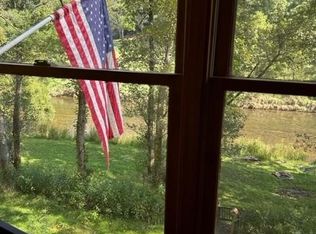 1147 River Hills Rd, Lansing, NC 28643