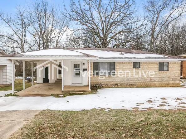 812 W 52nd St, N Little Rock, AR 72118