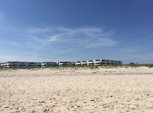253 Dune Rd APT 49, Westhampton Beach, NY 11978