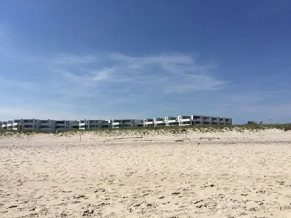 253 Dune Rd APT 49, Westhampton Beach, NY 11978