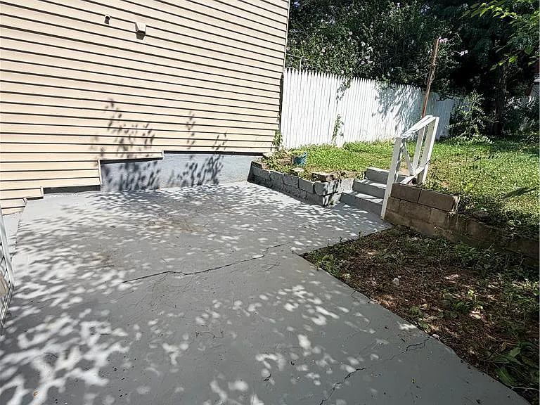 718 Ferry St — Photo 25