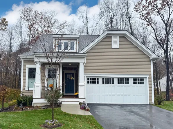 930 Tillinghast Drive #930, Oxford, CT 06478