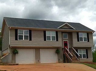 125 Hawthorne Dr, Cleveland, GA 30528