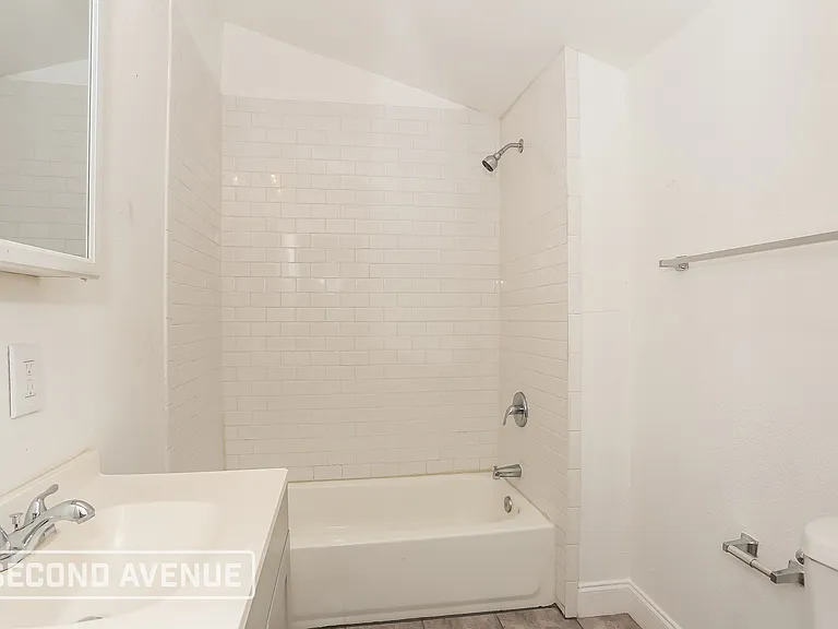 1619 Whitner St — Photo 16