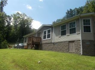 114 Azalea Ln, Big Stone Gap, VA 24219