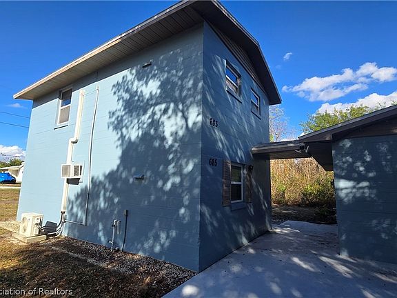 3rd image of 685 Lake June Rd