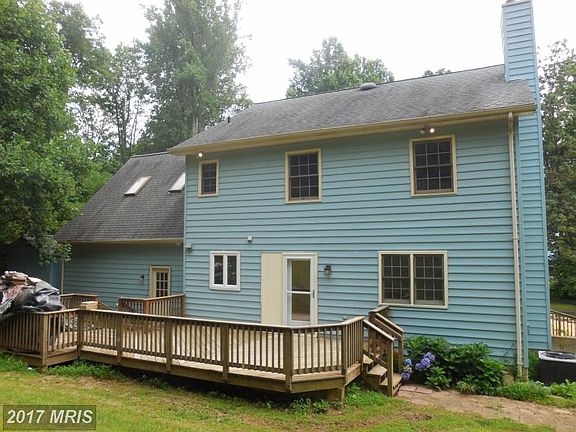 deck for entertaining