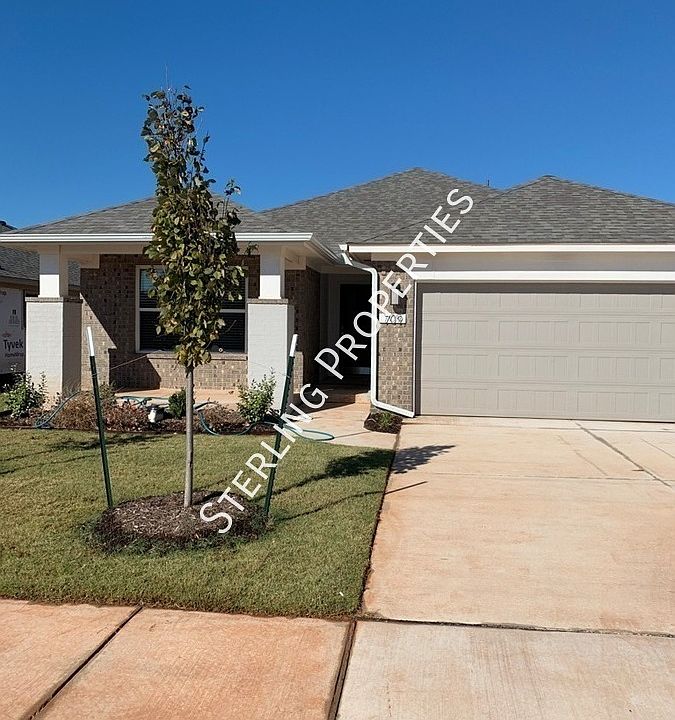 1st image of 709 Blue Fish Ct