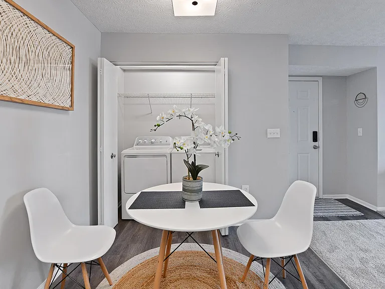 Trinity Lakes Apartments — Photo 17