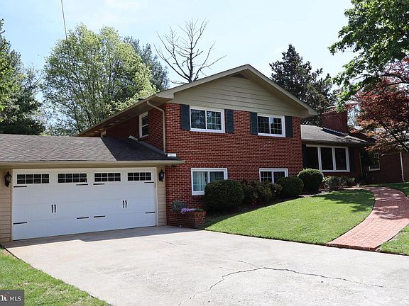 2nd image of 328 Jamestown Rd