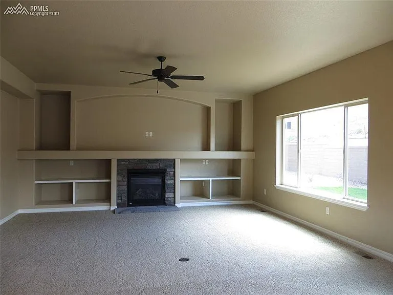 3075 Looking Glass Way — Photo 4