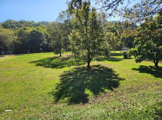 Coal River Rd, Glen daniel, WV 25844