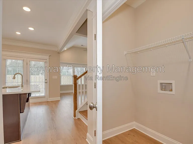 775 Bronze Way — Photo 2