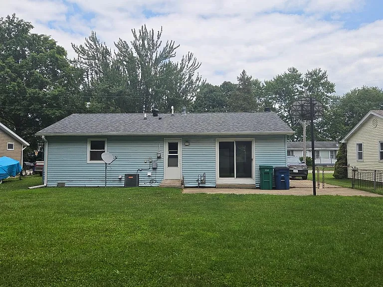 842 Fairview St — Photo 15