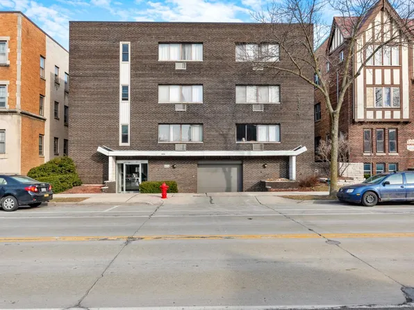 4434 North Oakland AVENUE #104, Shorewood, WI 53211