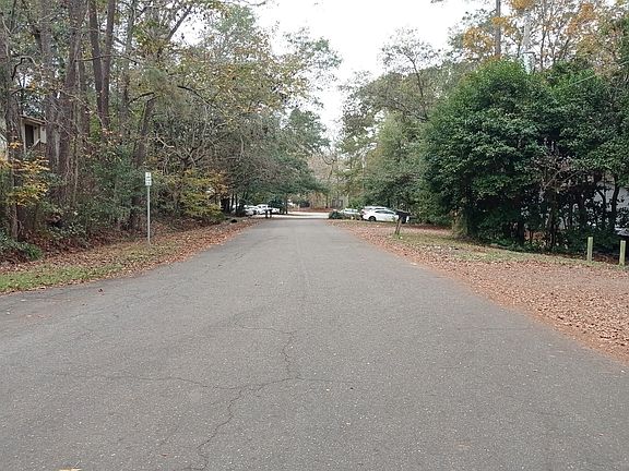 5th image of 2156 Claremont Ln