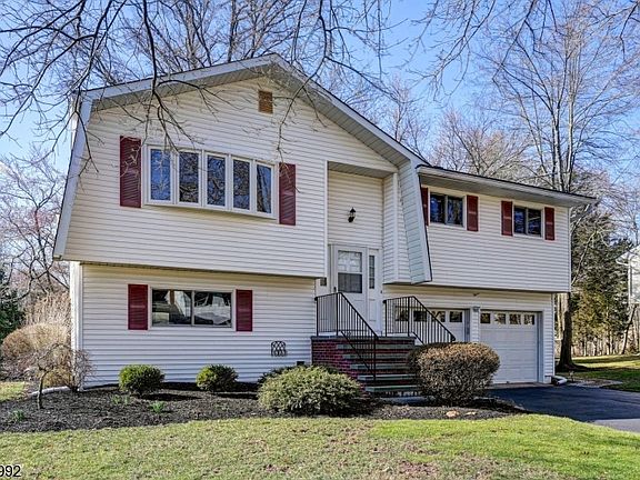 2nd image of 20 Cedar Brook Dr