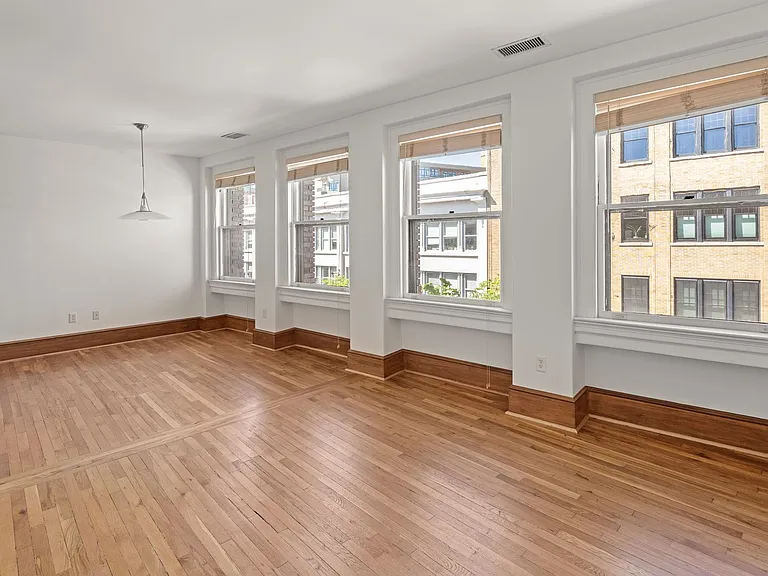 55 1/2 Haywood St #3B — Photo 5