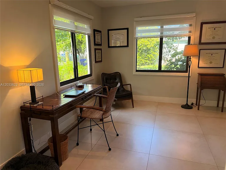 360 NW 40th St — Photo 12