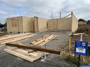 11201 Apple Ln, Donald, OR 97020