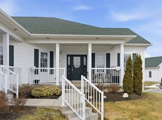 300 Croft St #1101, Pt Hope, ON L1A0E1