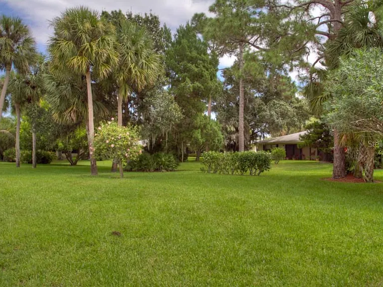 7093 Fairway Bend Ln — Photo 5
