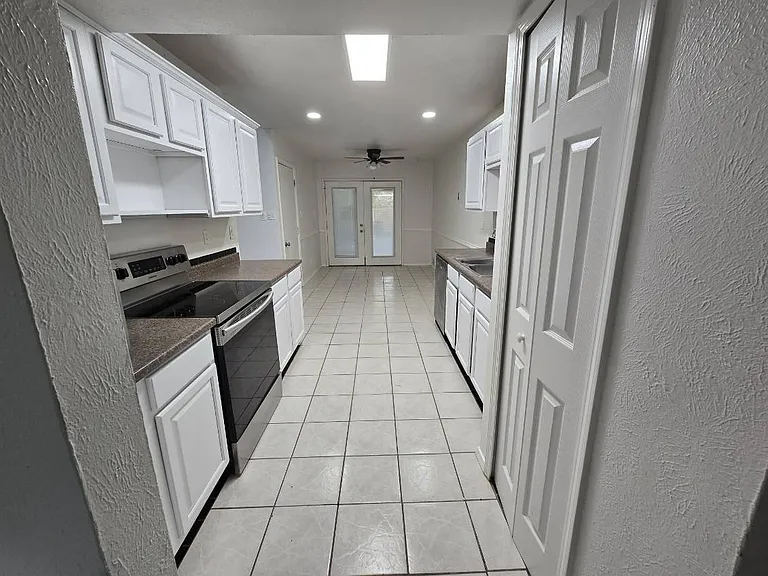 4408 Larner St — Photo 15