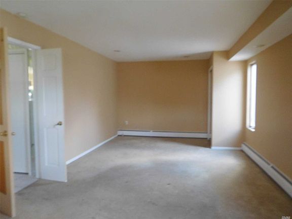 4th image of 202 Willowood Dr