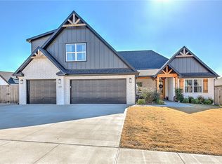 277 Mill Park Ln, Springdale, AR 72762