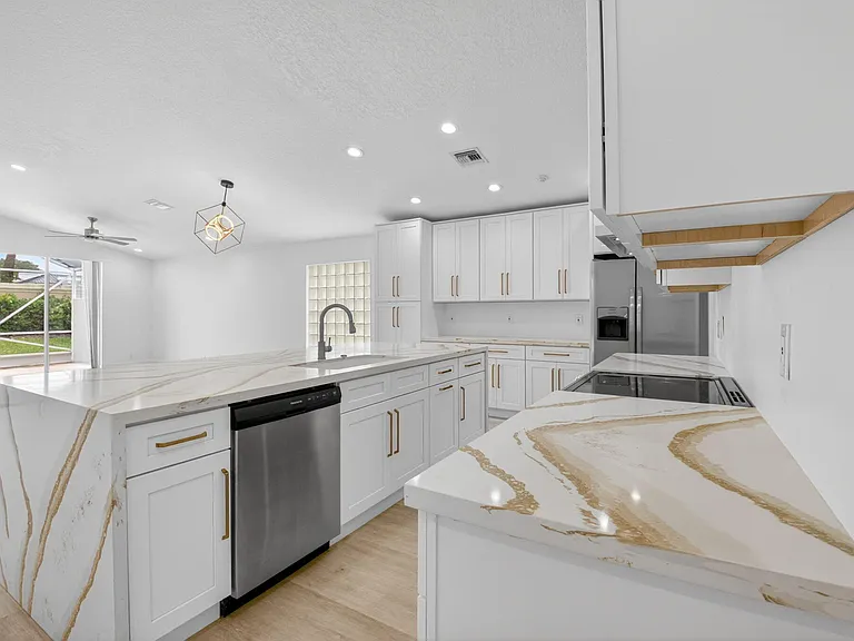 11728 Dove Hollow Ave — Photo 7