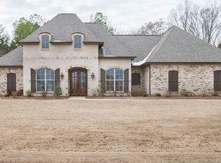 208 Old Creek Cv, Madison, MS 39110