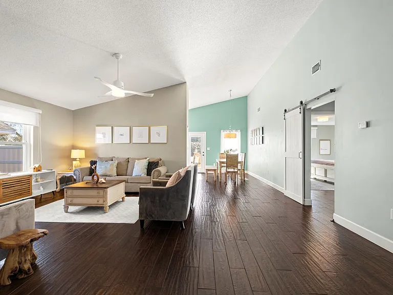 4684 Windstarr Dr — Photo 1