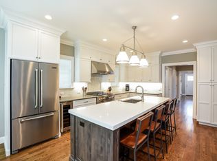 11 Orchard Pl, Greenwich, CT 06830