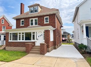 697 Fairview Ave, Irwin, PA 15642