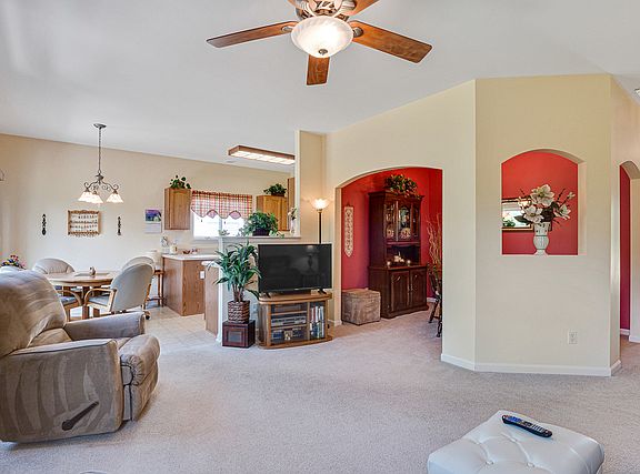 3rd image of 200 River Bend Dr