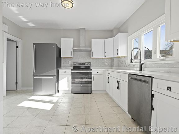 3rd image of 42 William St #2A