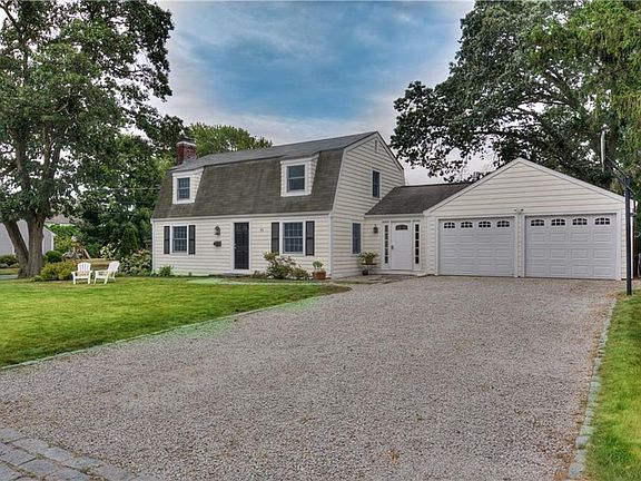 2nd image of 55 Governor Bradford Dr