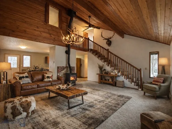 911 Jeanette Pl APT D, Belgrade, MT 59714